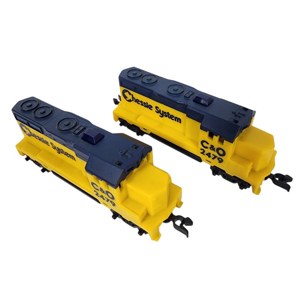 C&O 2479 Chessie System Diecast Model Train Engines Lot of 2 Yellow‎ Blue